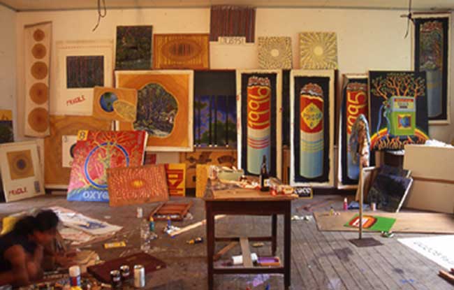 YakuSchoolStudio'96.jpg (35276 bytes)
