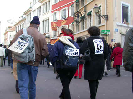 manif_1.jpg (74440 bytes)